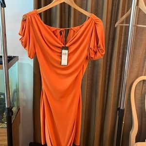 BCBG NWT BEAUTIFUL DRESS